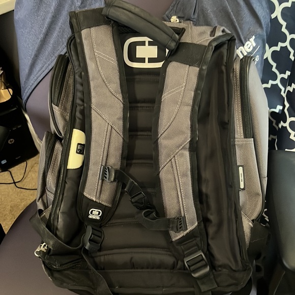 Ogio laptop backpack new condition - Picture 3 of 3